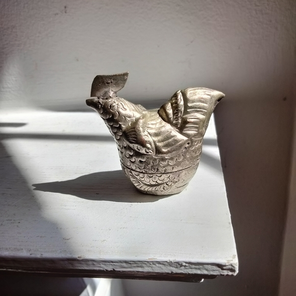 Vintage Accessories - Vintage metal rooster trinket box pill box hand-made